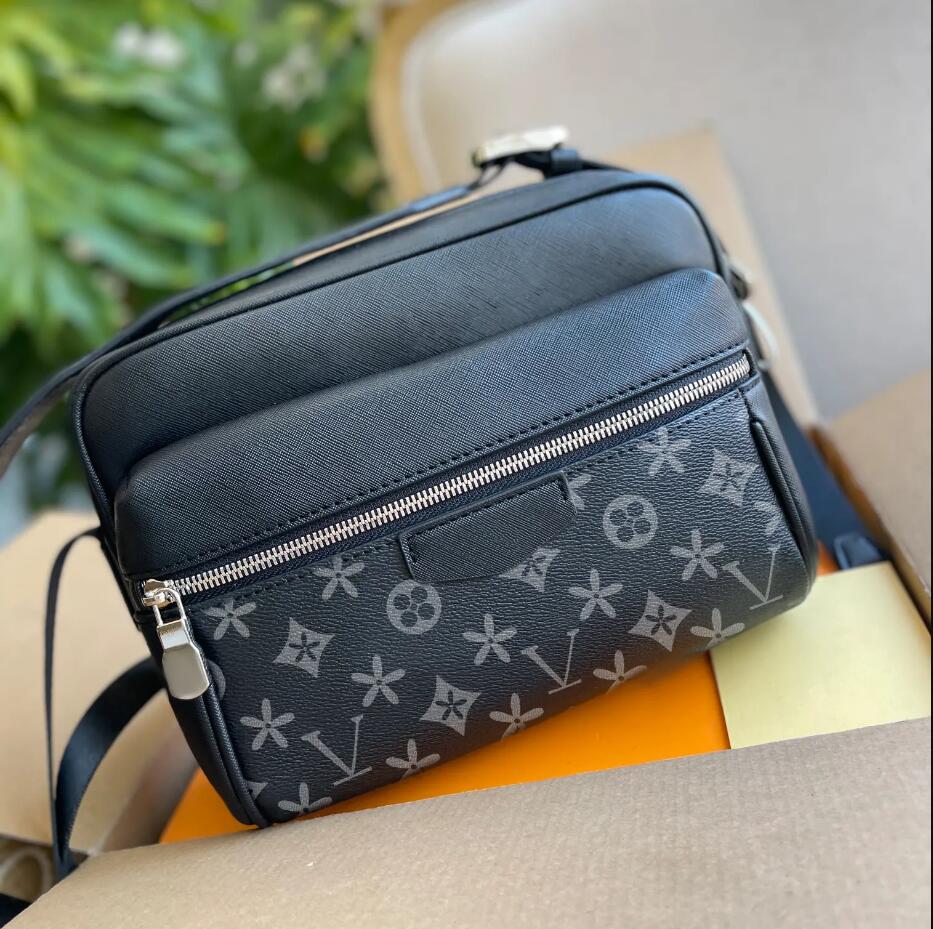 Messenger bags Designers Bag Classic Women or Men bags CrossBody bag School Bookbag Purse backpack man totes bag wallet leather handbags claeess backpack 69443, Customize
Messenger bags Designers Bag Classic Women or Men bags CrossBody bag School Bookbag Purse backpack man totes bag wallet leather handbags claeess backpack 69443, Customize