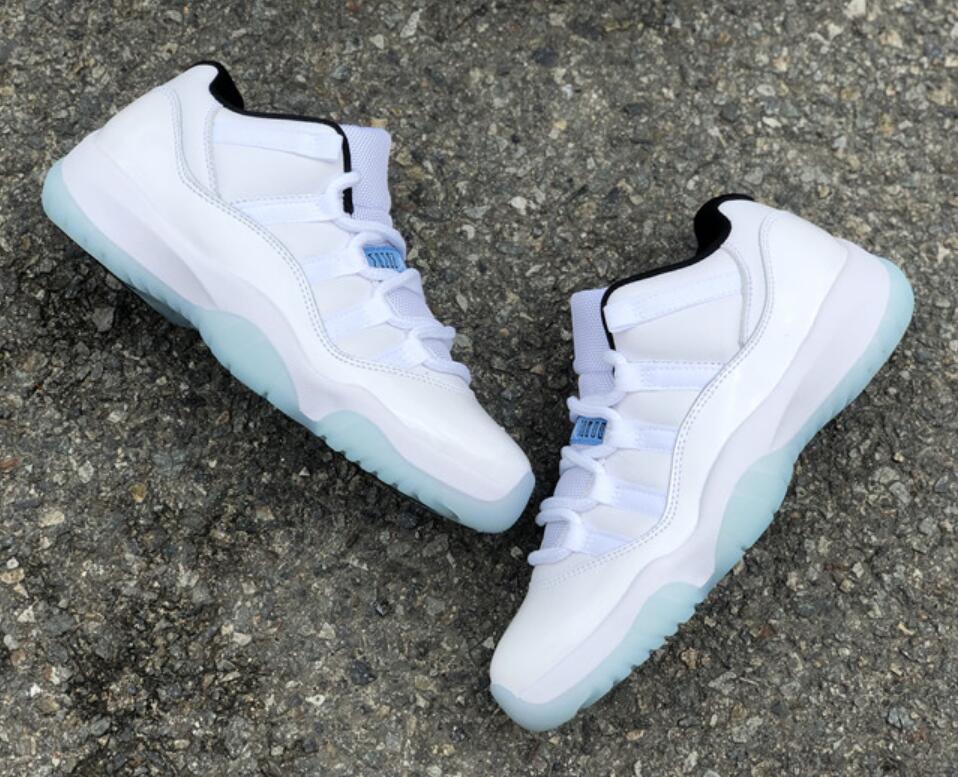 top Quality 11 Low Legend Blue Basketball shoes Real carbon fiber 11s White-Black-Legend Blue Air Mens Trainer Sports Sneakers AV2187-117, Sky blue
top Quality 11 Low Legend Blue Basketball shoes Real carbon fiber 11s White-Black-Legend Blue Air Mens Trainer Sports Sneakers AV2187-117, Sky blue
