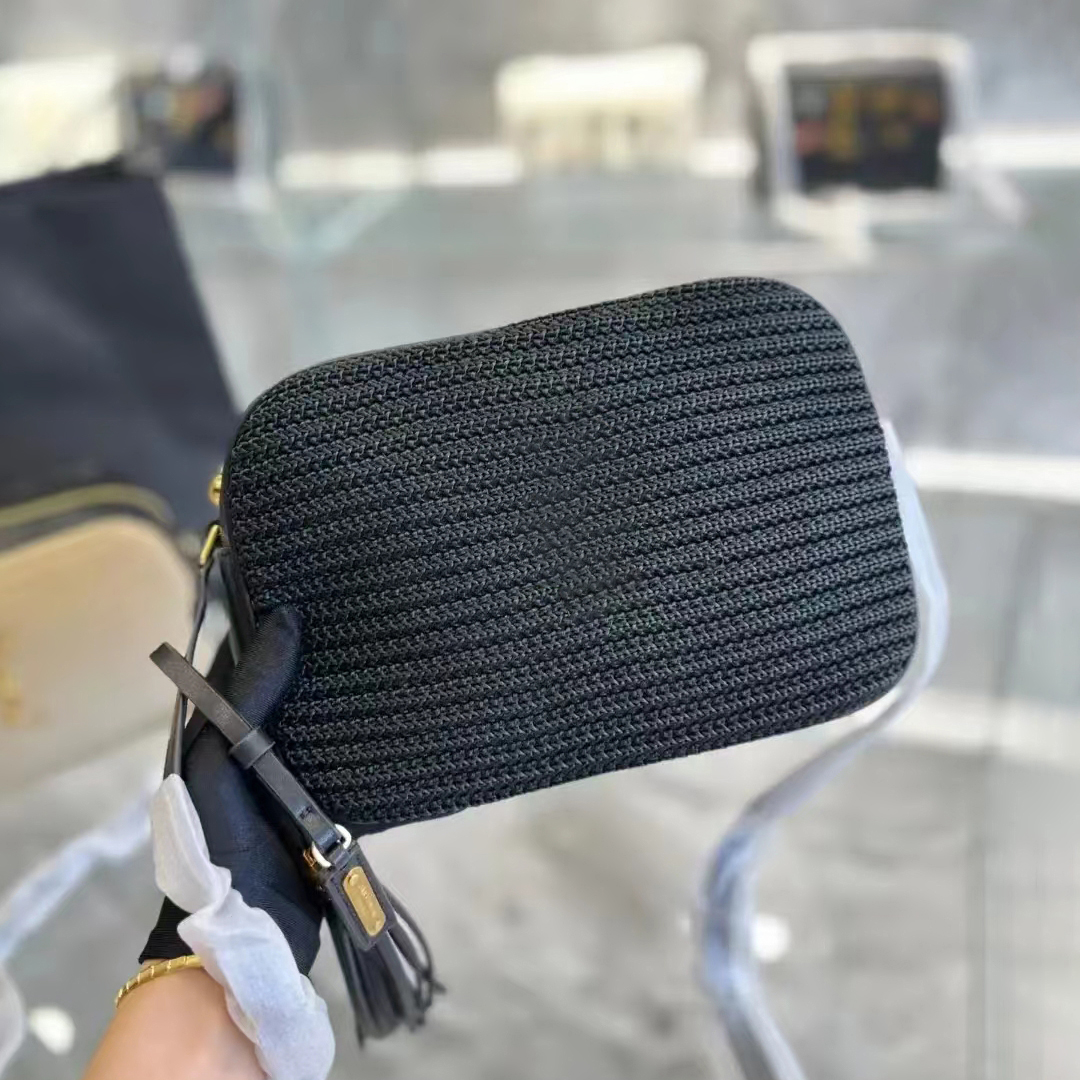 Top quality Luxury Designer LOU camera bags for womens mens Straw fashion Totes Shoulder bag Cross Body travel sling baguette pochette Raffias handbags Clutch bag, Black gold
Top quality Luxury Designer LOU camera bags for womens mens Straw fashion Totes Shoulder bag Cross Body travel sling baguette pochette Raffias handbags Clutch bag, Black gold