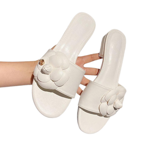 Slippers Designer Camellia Flower Women Sandalias Summer Lazy Shoes Ladies Ins Low Heels Metal Floral Slides Mujer