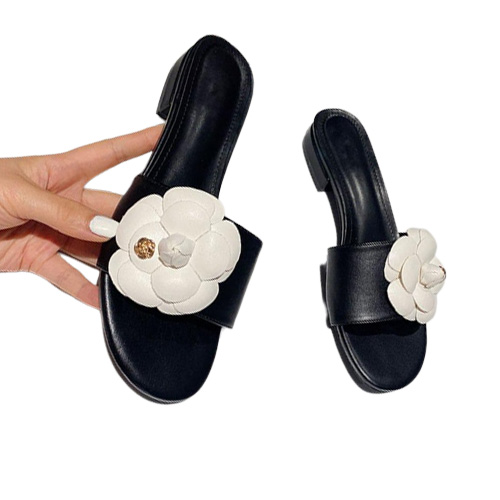 Slippers Designer Camellia Flower Women Sandalias Summer Lazy Shoes Ladies Ins Low Heels Metal Floral Slides Mujer