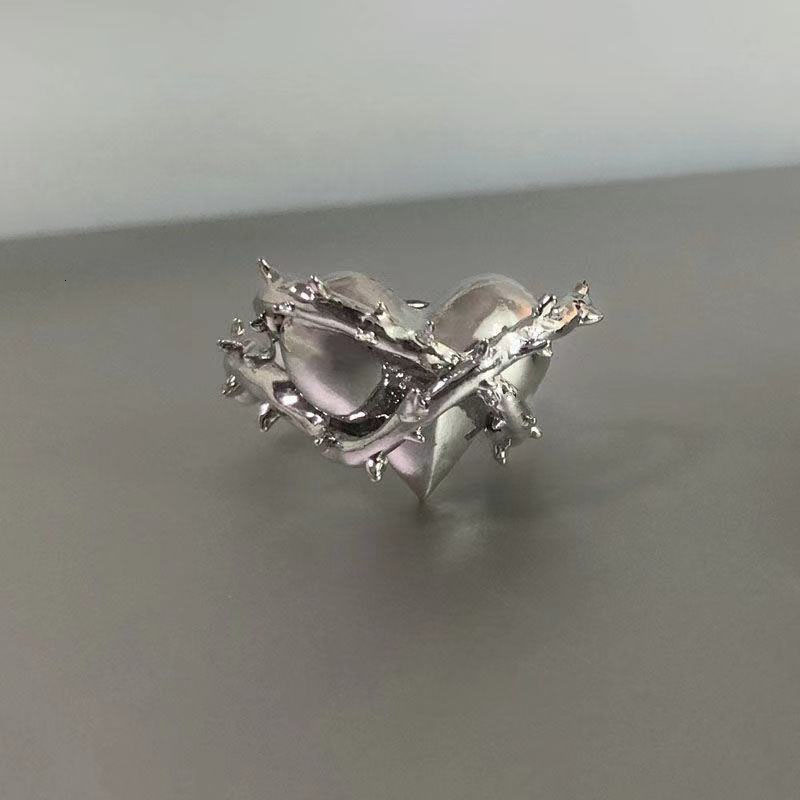 Cluster Rings Fashion Creative Punk Gothic Thorns Love Heart Vintage Open For Women Party Jewelry Engagement Wedding Gift 230630