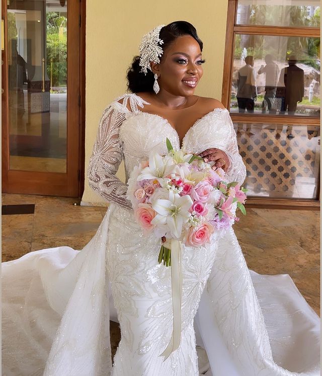 2023 Oct Arabic Aso Ebi Plus Size Mermaid White Wedding Dress Sequined Lace Luxurious Bridal Gowns Dresses ZJ660