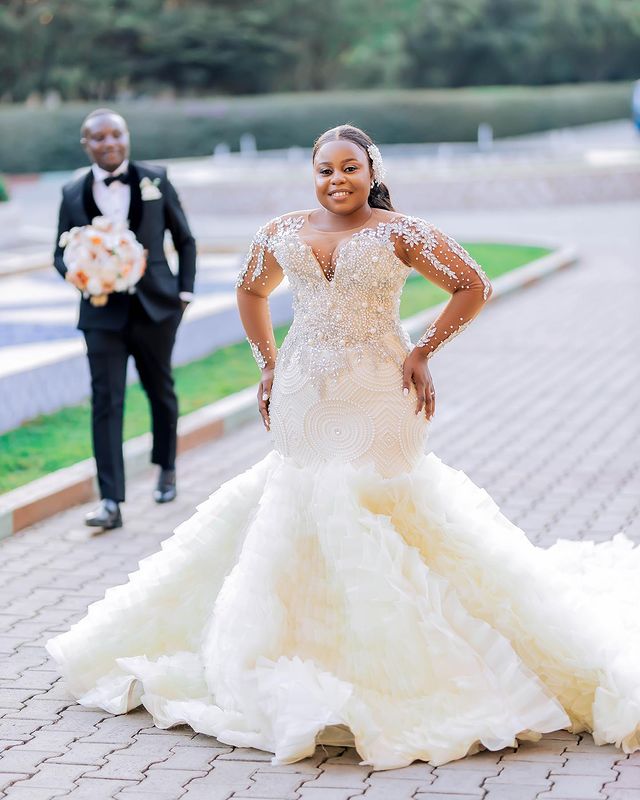 2023 Oct Arabic Aso Ebi Plus Size Ivory Mermaid Wedding Dress Lace Beaded Sequined Lace Bridal Gowns Dress ZJ033