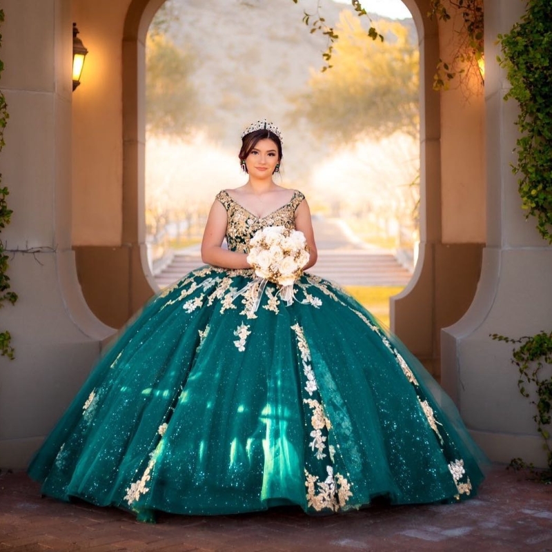 Blackish Green V-Neck Dress 2024 Ball Gown Lace Appliques Tassel Quinceanera Off the Shoulder Vestidos De 15