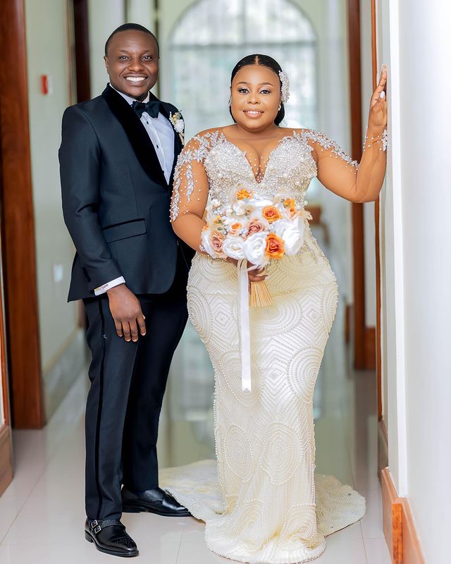 2023 Oct Arabic Aso Ebi Plus Size Ivory Mermaid Wedding Dress Lace Beaded Sequined Lace Bridal Gowns Dress ZJ033