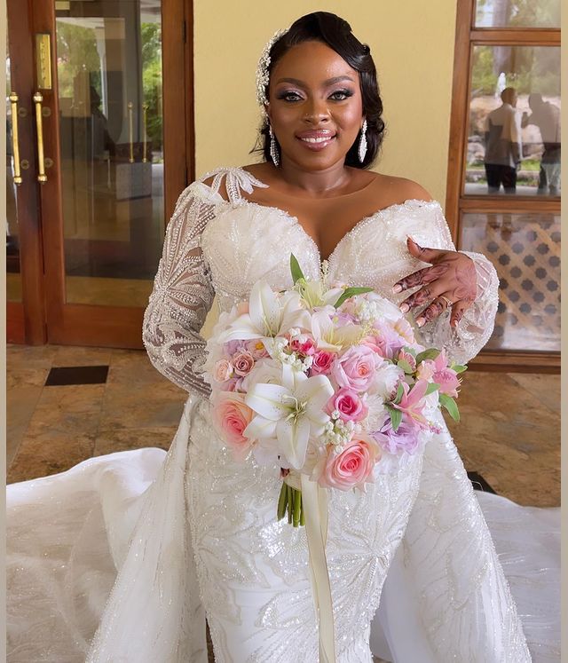 2023 Oct Arabic Aso Ebi Plus Size Mermaid White Wedding Dress Sequined Lace Luxurious Bridal Gowns Dresses ZJ660