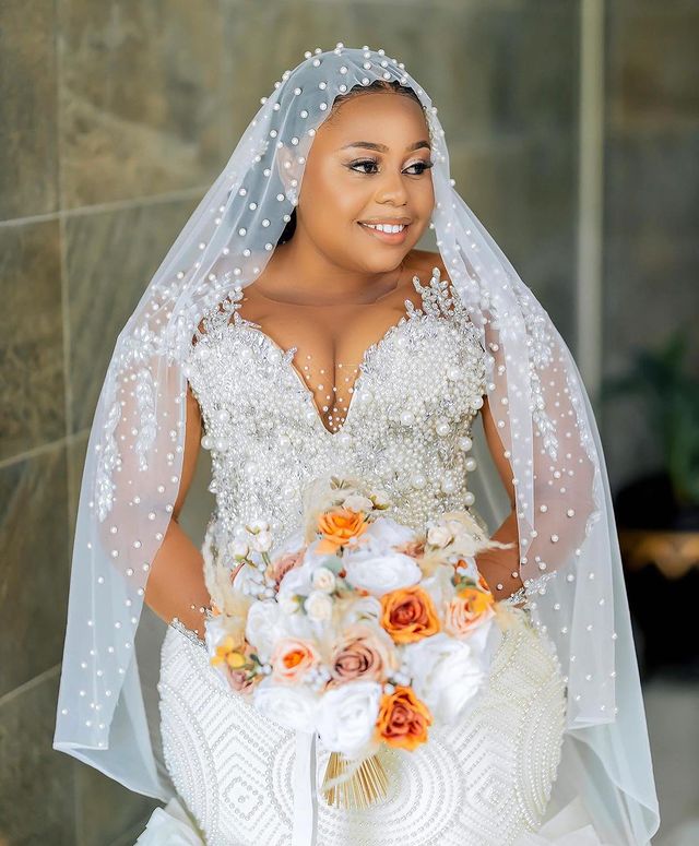 2023 Oct Arabic Aso Ebi Plus Size Ivory Mermaid Wedding Dress Lace Beaded Sequined Lace Bridal Gowns Dress ZJ033