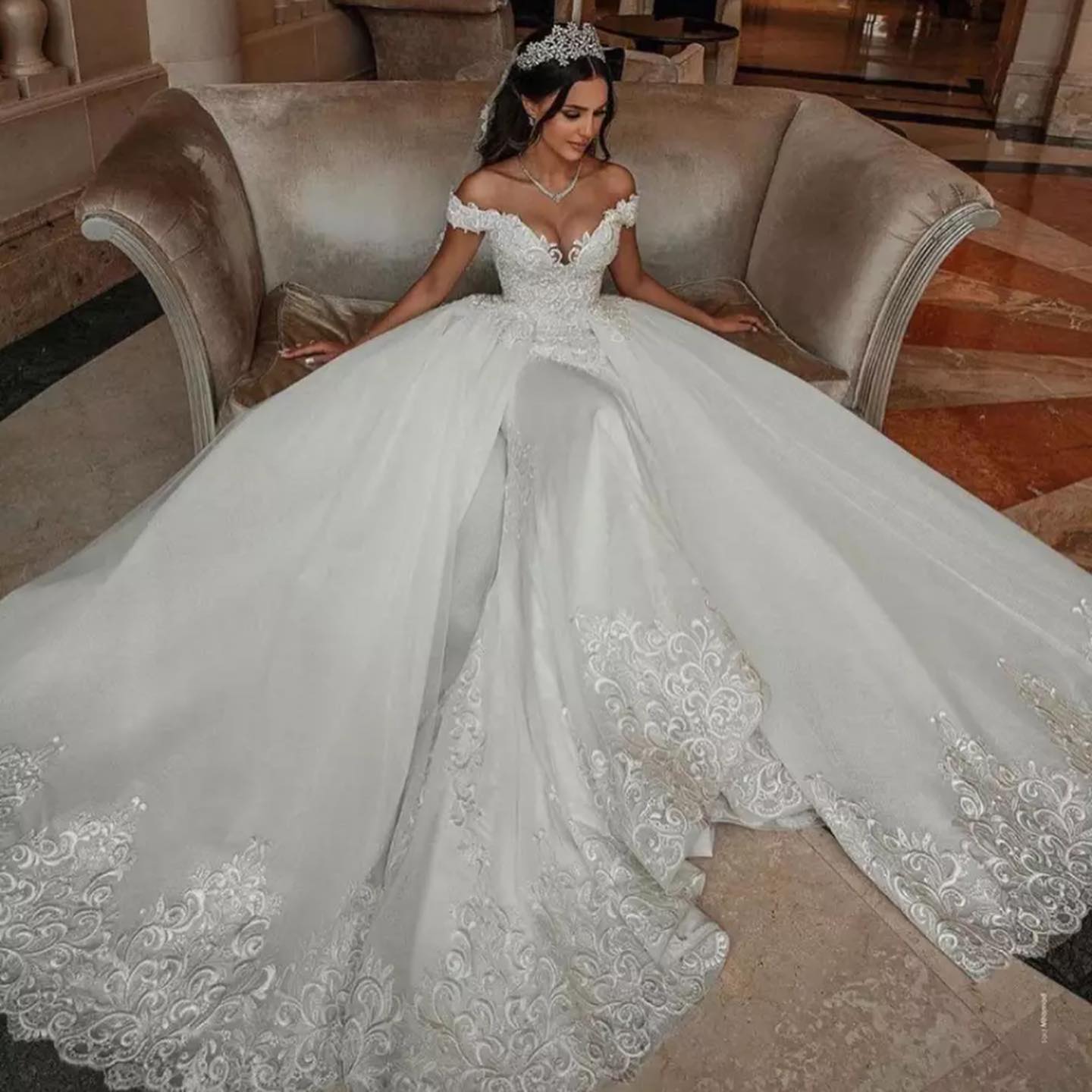 Glamorous A e Lace Dresses Off Shoulder Overskirts Embroidery Wedding Dress Sweep Train Ruffle robe de mariee bridal gowns