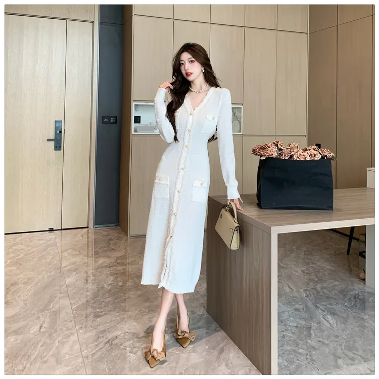 Basic Casual Dresses French Style Small Fragrance V-Neck Long Sleeved Knitted Dress Women Fashion Temperament Tassels Sweater Long Dresses 2024