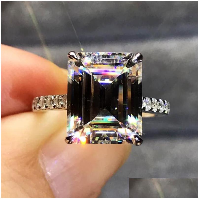 Cluster Rings Luxury 100% 925 Sterling Sier Created Emerald Cut 4Ct Diamond Engagement Cocktail Women Fine Jewelry Drop Delivery Ring Dhzh2