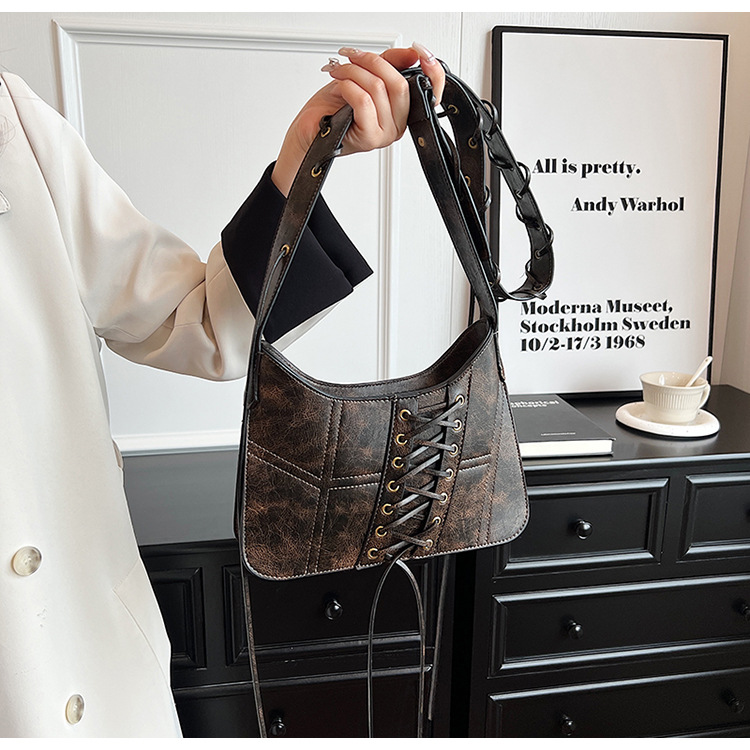 Factory wholesale shoulder bag street fashion woven handbag retro leather fashion mobile phone coin purse cool personality rivet punk backpack 17