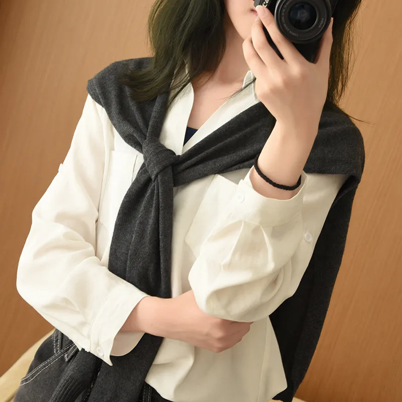 Scarves Zero Profit Sale Trend Square Shawl Women Perfect Acc Cardigan Cape Casual Sleeve Neck Scarf Warm Cappa Soft Fashion 231005
