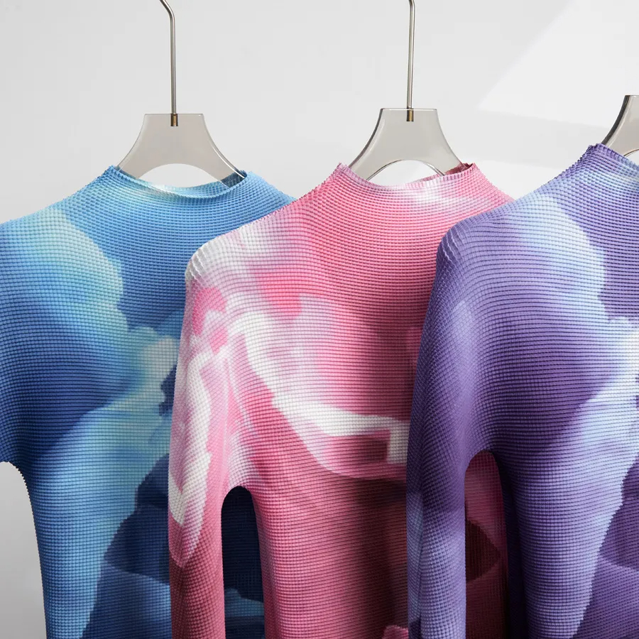 Two Piece Dress Pleated Suit for Women Autumn Gradient Printing Long Sleeve High Neck Top + High Waist Midi Skirt Two Pieces Set 2024