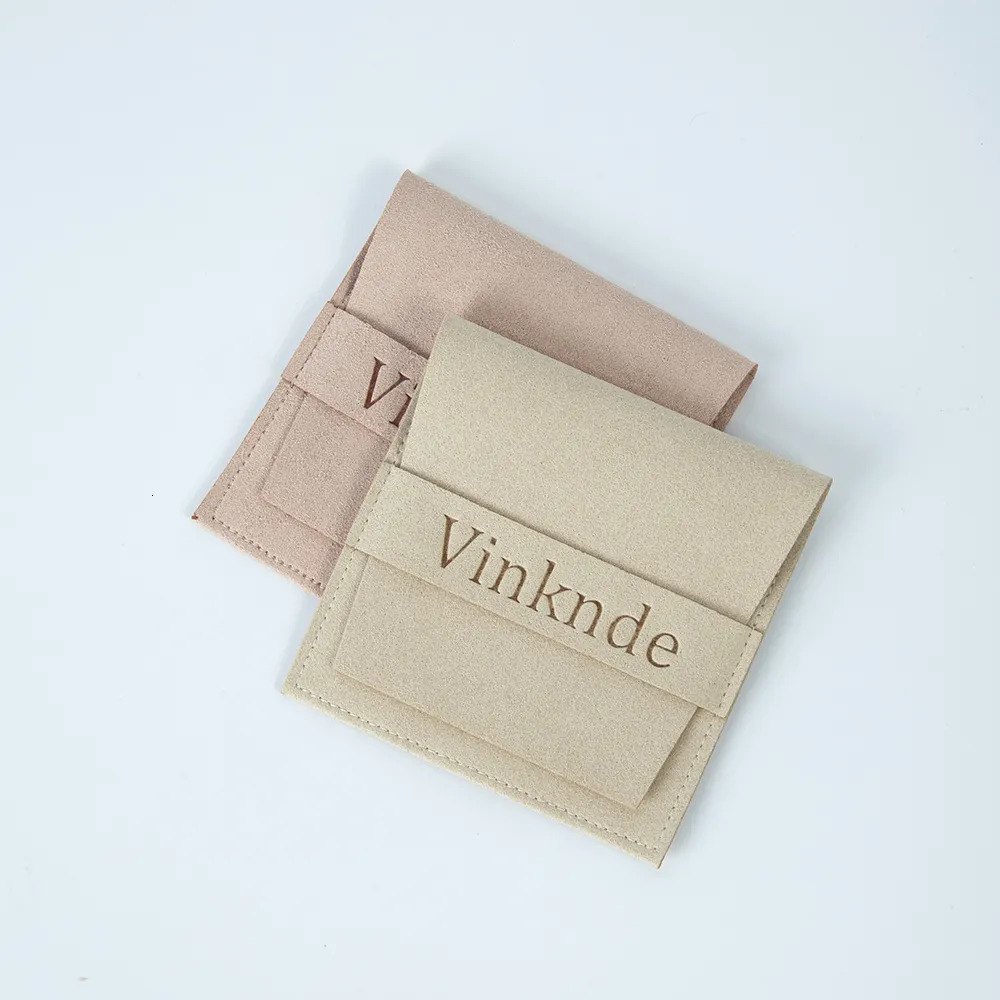 Jewelry Pouches Bags 100Pcs Lot Customize Velvet Wholesale Christmas Party Packaging Microfiber Envelope Ring Holder Gift 231005