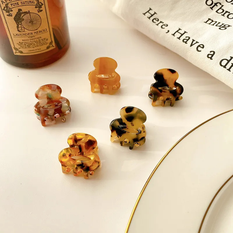 Hair Clips Barrettes Korean Acetate Mini Claw Clip Hollow Small Crab for Girl Accessories Hairpin Women Bangs Broken 231005