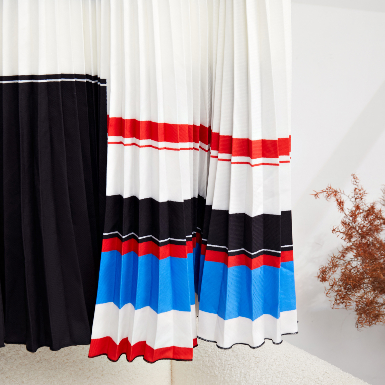 Two Piece Dress Spring Runway Fashion Pleated Stripe Print Two Piece Set Women Long Sleeve Colorblock Stretch Top Long Skirt Suit Female Outfits 2024