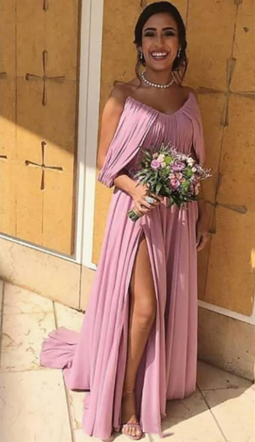 2023 Blush Chiffon Bridesmaid Dresses Sweet Heart Side Split Sweep Train Draped Garden Country Wedding Guest Gowns Maid of Honor Dress Cheap