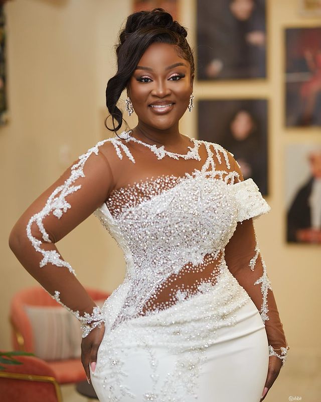 2023 Oct Arabic Aso Ebi Plus Size Sheath White Wedding Dress Lace Beaded Floor Length Bridal Gowns Dresses ZJ044