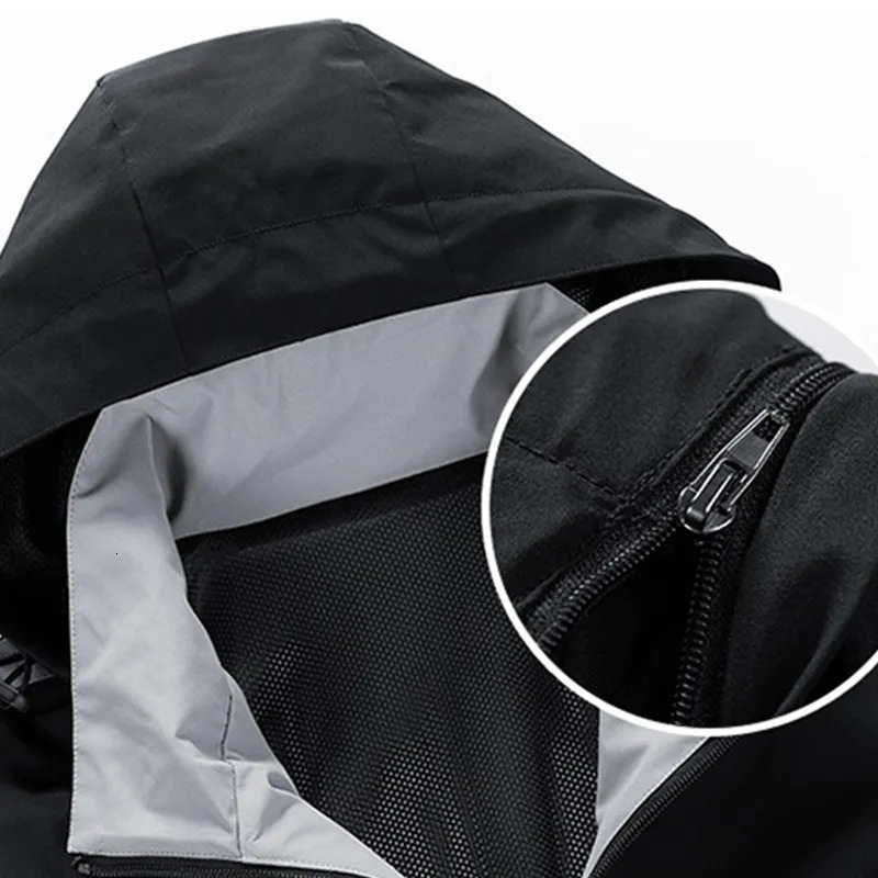 Men's Vests Hooded Jacket for Men's Outdoor Sports in Spring and Autumn Season Windproof American Casual Jacket 231005