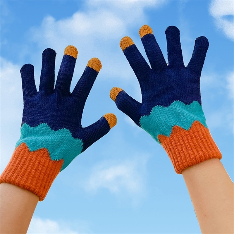 Five Fingers Gloves Fashion Touch Screen Knitted Women Winter Warm Riding Solid Fluffy Work Y2k Harajuku Sweet Mittens 231005
