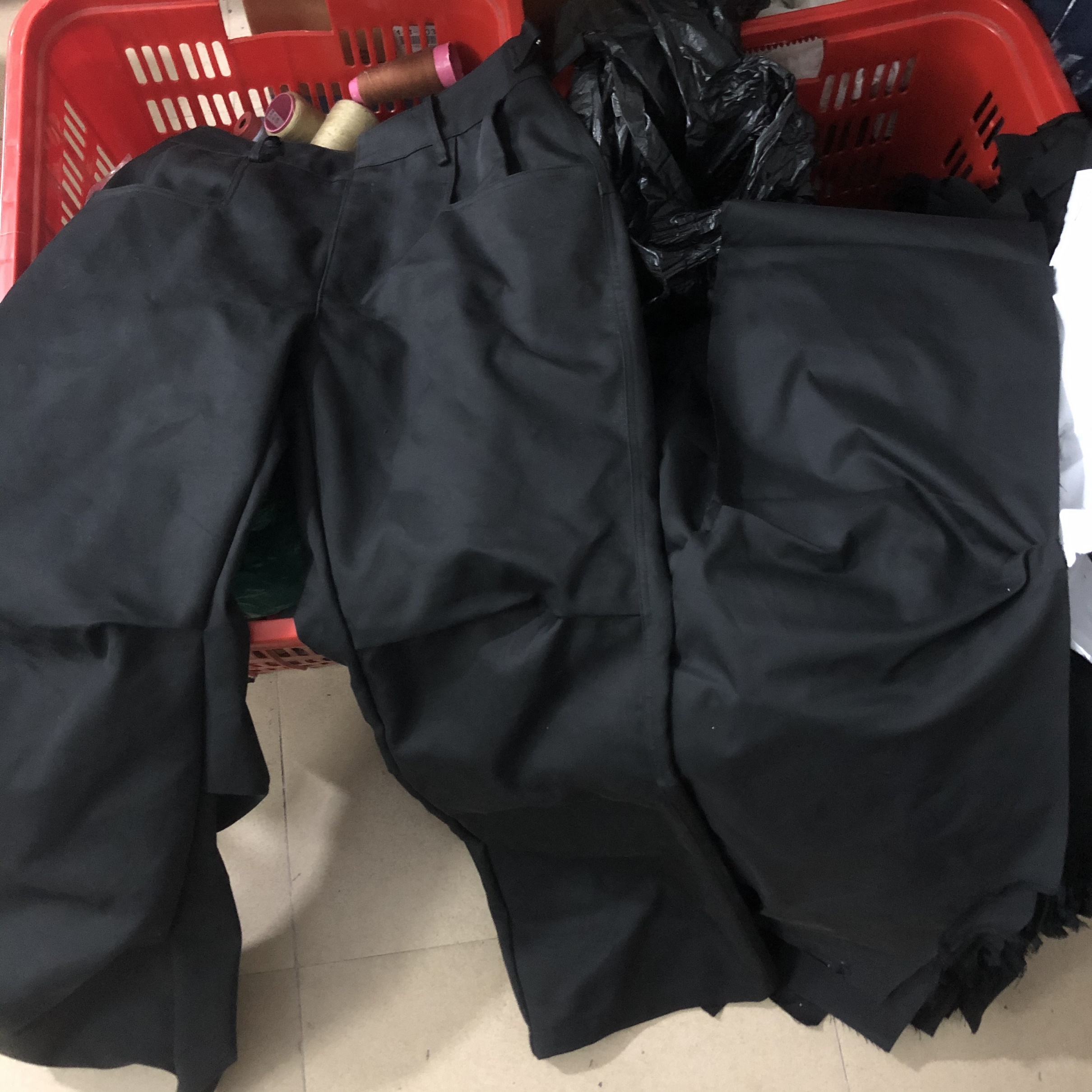 Original Yiyae_ Official 22SS Black 3D Cut Pleated Loose Pocket Pants for Men Fashion Loose Causal Pants