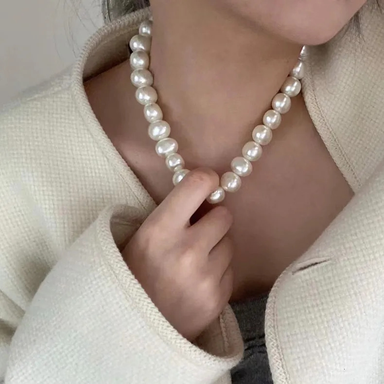 Chokers Vintage Style Simple 6MM Pearl Chain Choker Necklace For Women Wedding Love Shell Pendant Necklace Fashion Jewelry Wholesale 231006