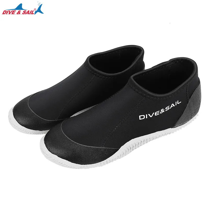 Water Shoes 3MM Neoprene Scuba Diving Boots Water Shoes Vulcanization Winter Cold Proof High Upper Warm Fins Spearfishing Shoes 231006