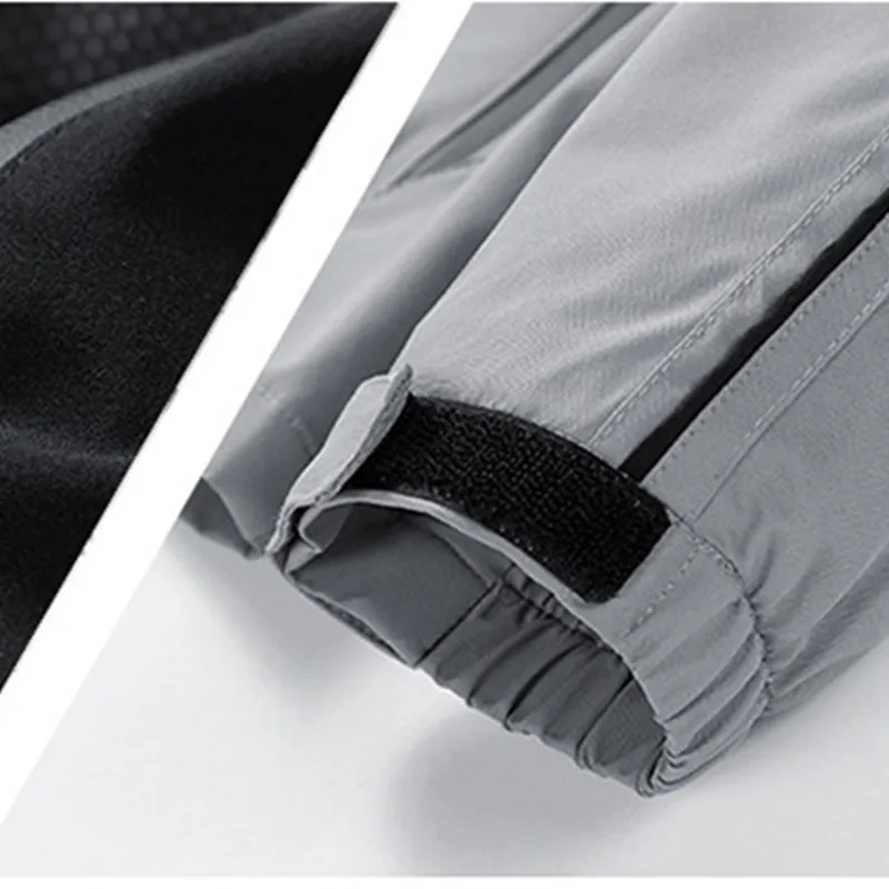 Men's Vests Hooded Jacket for Men's Outdoor Sports in Spring and Autumn Season Windproof American Casual Jacket 231005