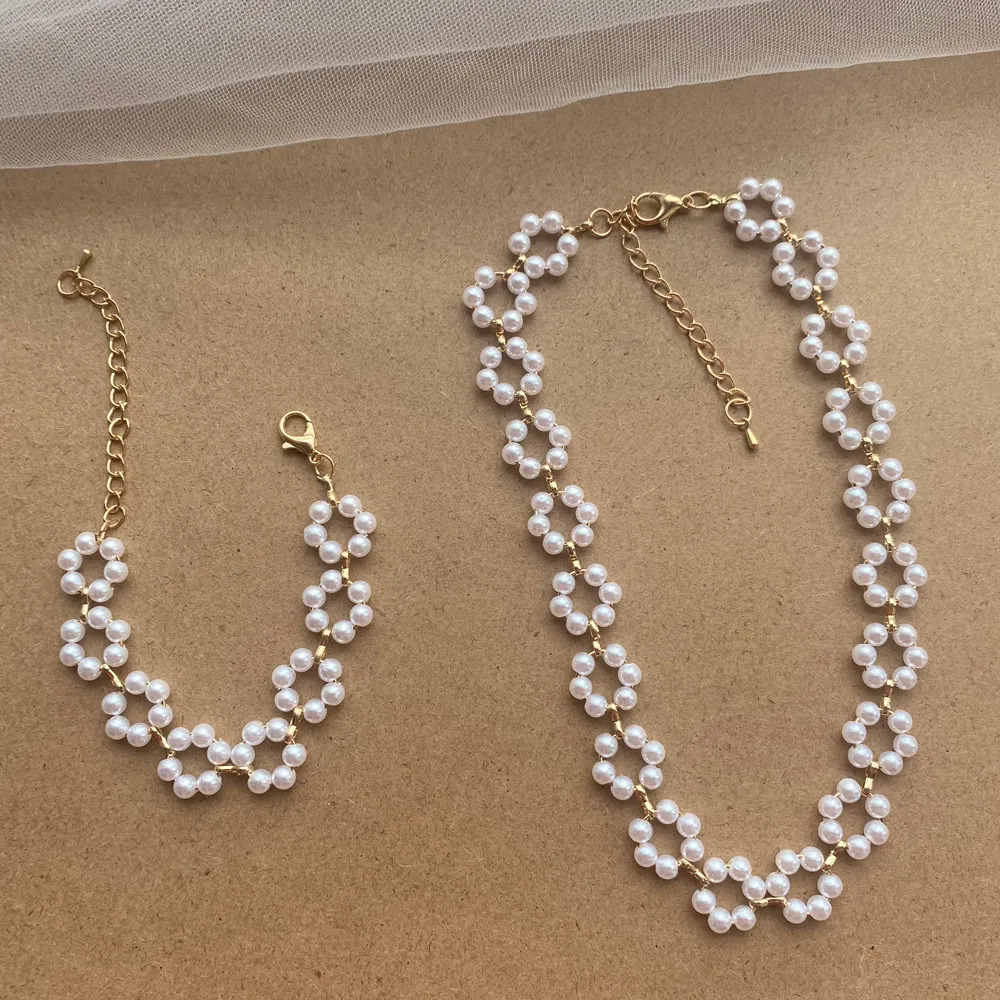 Chokers Elegant Flower Pearl Necklace Vintage Neck Chokers For Women Trend Beautiful Neck Chain Unusual Decorations Fashion Jewelry 231006