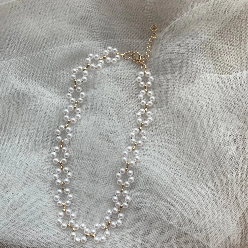 Chokers Elegant Flower Pearl Necklace Vintage Neck Chokers For Women Trend Beautiful Neck Chain Unusual Decorations Fashion Jewelry 231006