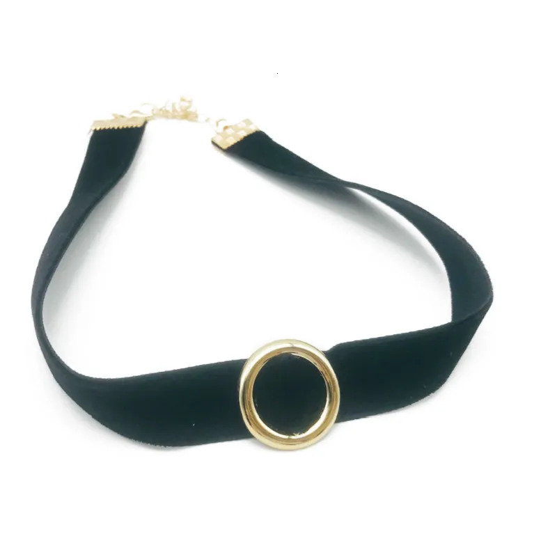 Chokers Simple Vintage Velvet Pearl Choker Short Black Clavicle Collar Necklace Gothic Chokers Necklaces for women 231006