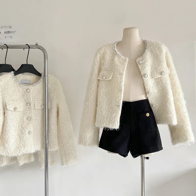 Women's Jackets French Pearl Collar White Sweet Women Coat Small Fragrance Elegant Chic Basic Korea Warm Autumn Loose Casual Winter Woolen Coat 2