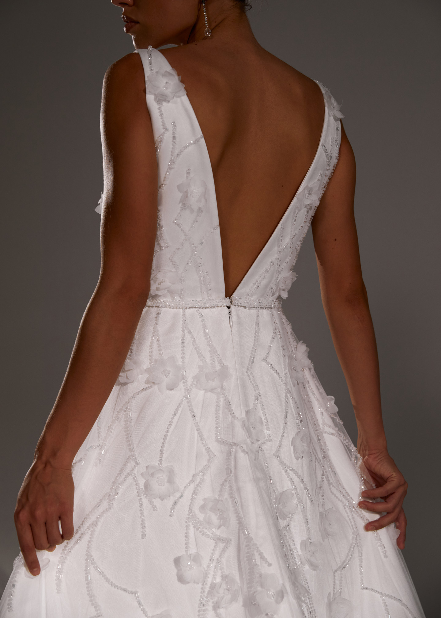 Haute Couture Gorgeous A Line Wedding Dress 3D Flowers Appliques Bridal Gowns Deep V Neck Sweep Train Bride Dressses