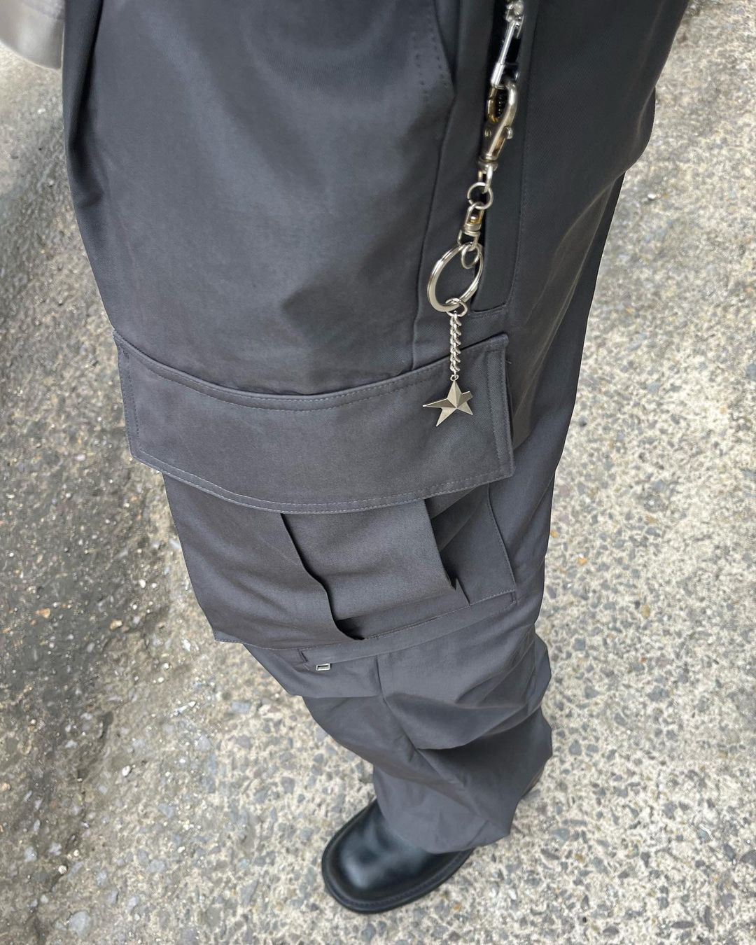 Original Yiyae 23ss 91yxng Grey Cargo Pleated Wide Leg Micro Flared Straight Casual Pants for Men Fashion Loose Causal Pants