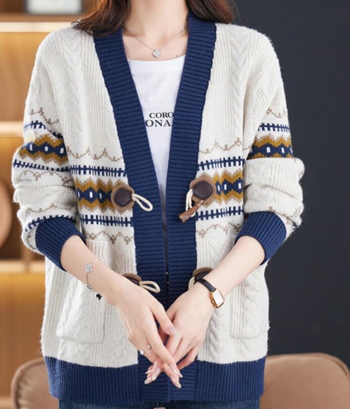 Women's Sweater 2023 Autumn/Winter New Jacquard Women's Knitwear Cardigan V-neck Short Women's Coat