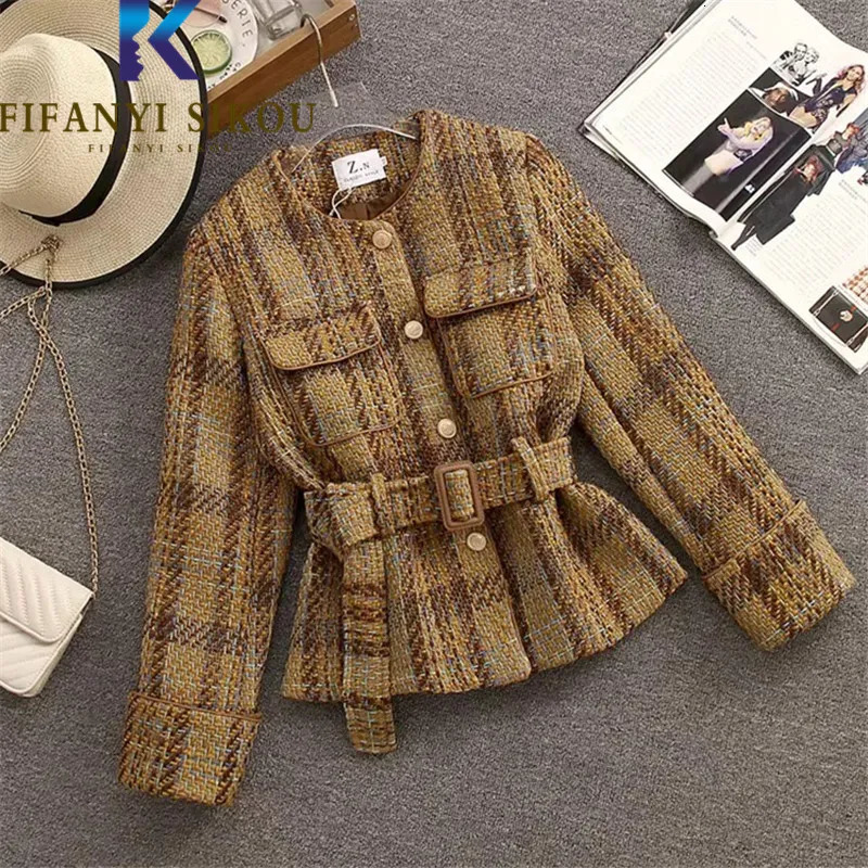 Women's Jackets Elegant Women Khaki Tweed Jacket Chic O-Neck Single Breasted Fashion Plaid Short Coat Pocket Belt Slim Woolen Jacket Female 23100