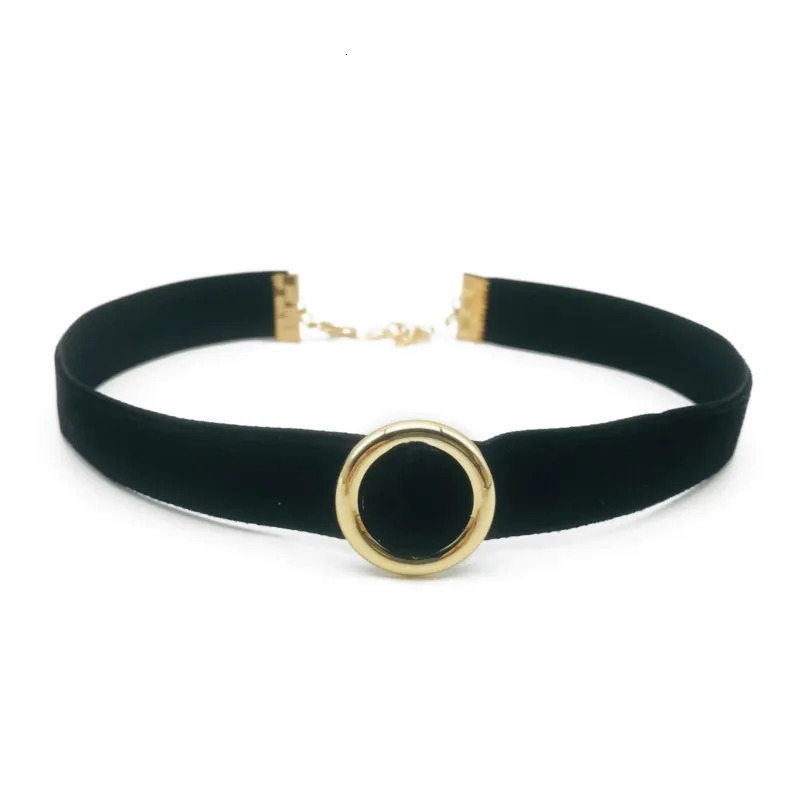 Chokers Simple Vintage Velvet Pearl Choker Short Black Clavicle Collar Necklace Gothic Chokers Necklaces for women 231006