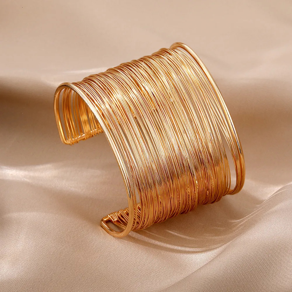 Bangle KMVEXO Fashion Punky Style Hollow Cuff Retro Braid Big Gold Color Bangles For Women Charm vintage Multilayer Wide Bracelet 231006