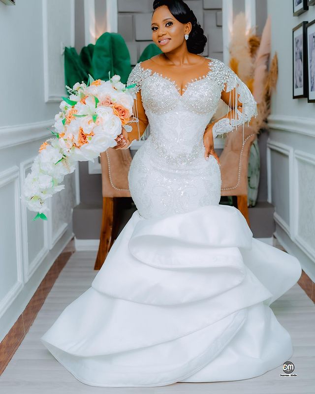 2025 Oct Arabic Aso Ebi Plus Size Mermaid White Wedding Dress For Bride Beaded Crystals Satin Sequined Lace Bridal Gowns Dresses