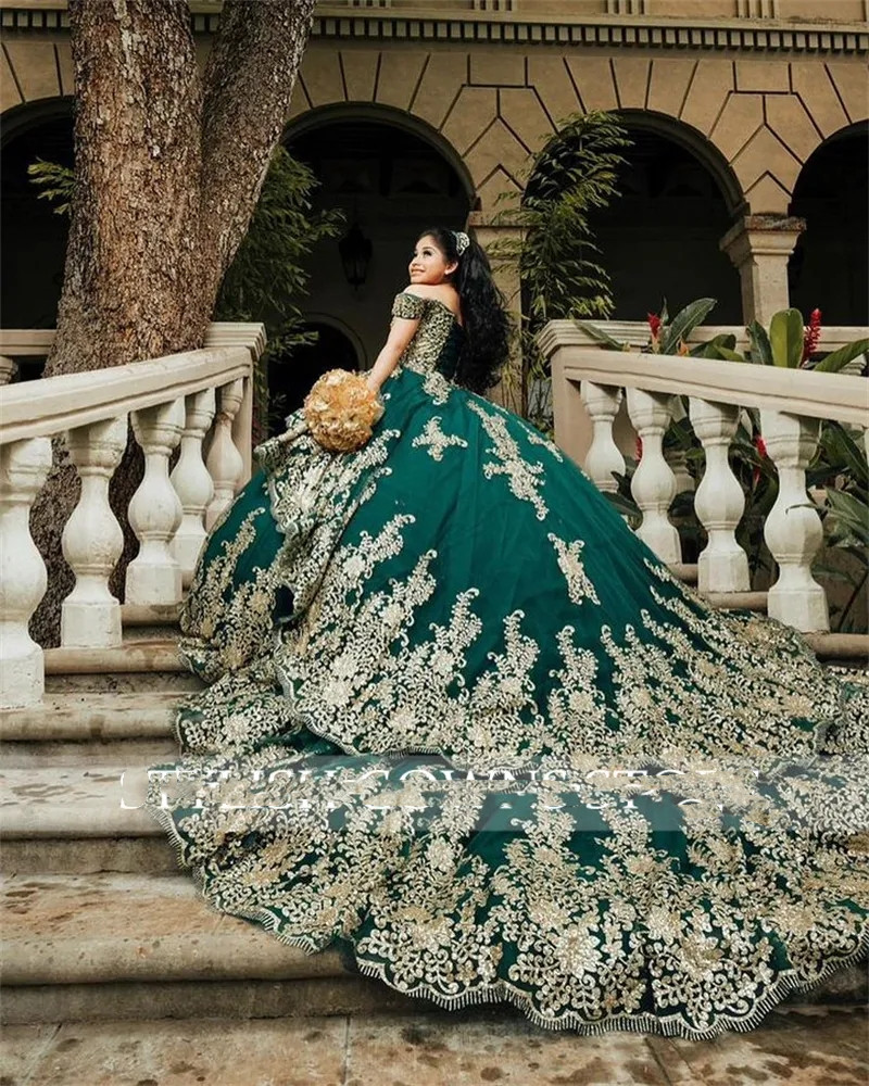 Princess Green Quinceanera Dresses Gold Sequin Appliques Ball Gown Birthday Gowns Off The Shoulder Lace-Up Sweet 16 Dress
