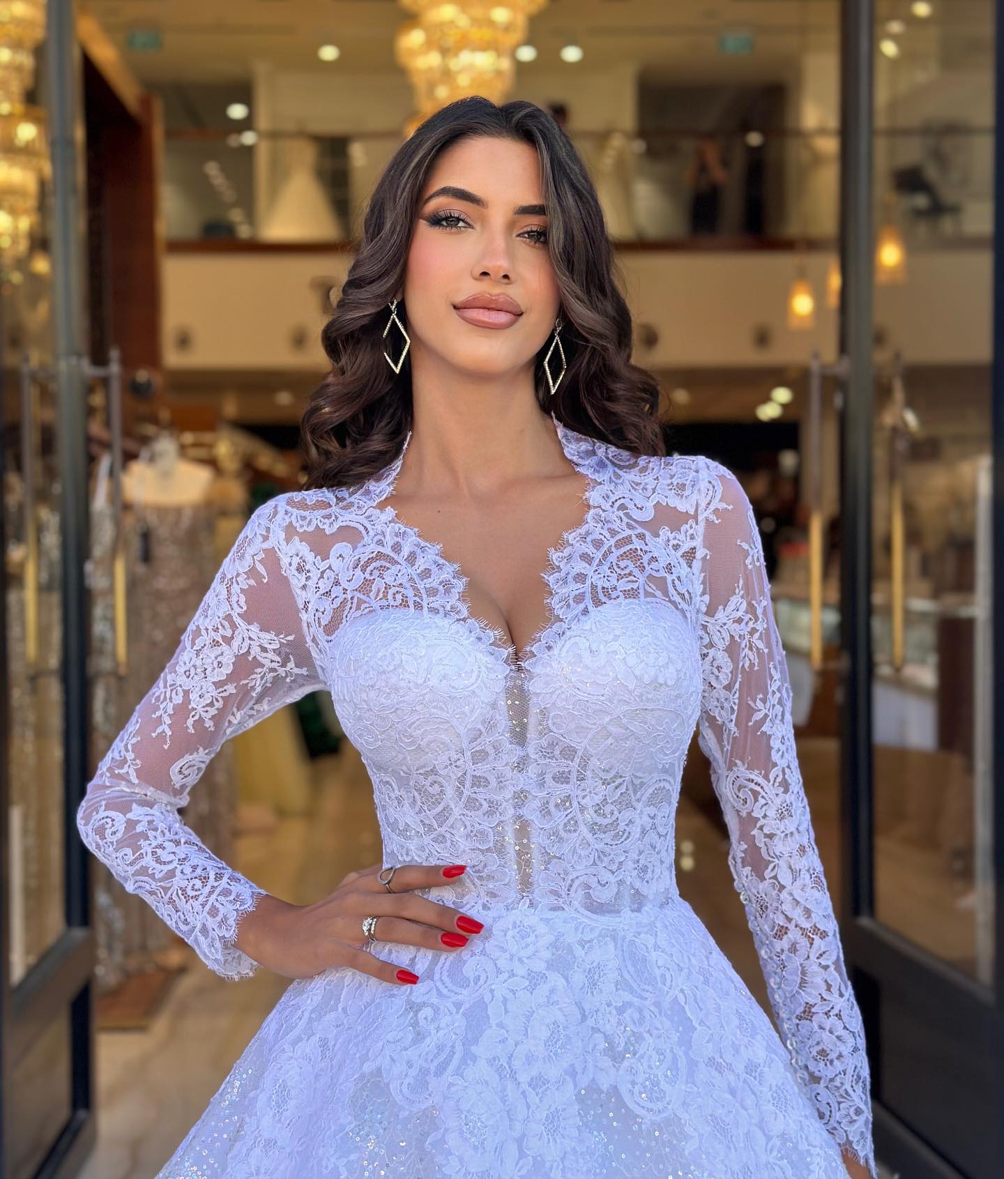 White A e Dresses for bride V Neck Lace Long Sleeves Wedding Dress Beads Skirt designer bridal gowns