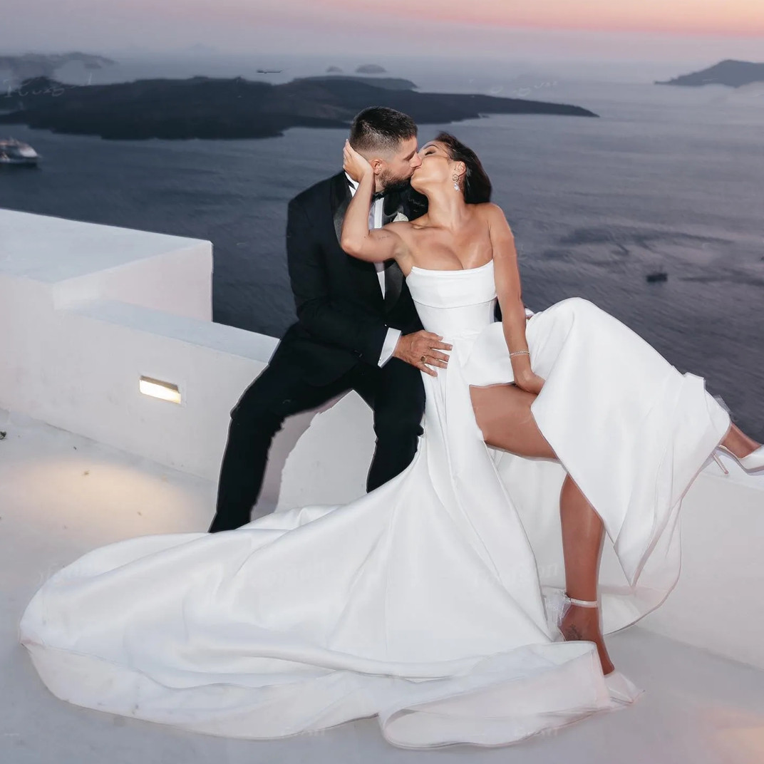 Modest Plus Size Wedding Dresses Beach Wedding Chiffon A Line Floor Length Spaghetti Straps Lace up Back Simple Elegant Boho Bridal Gowns mcb