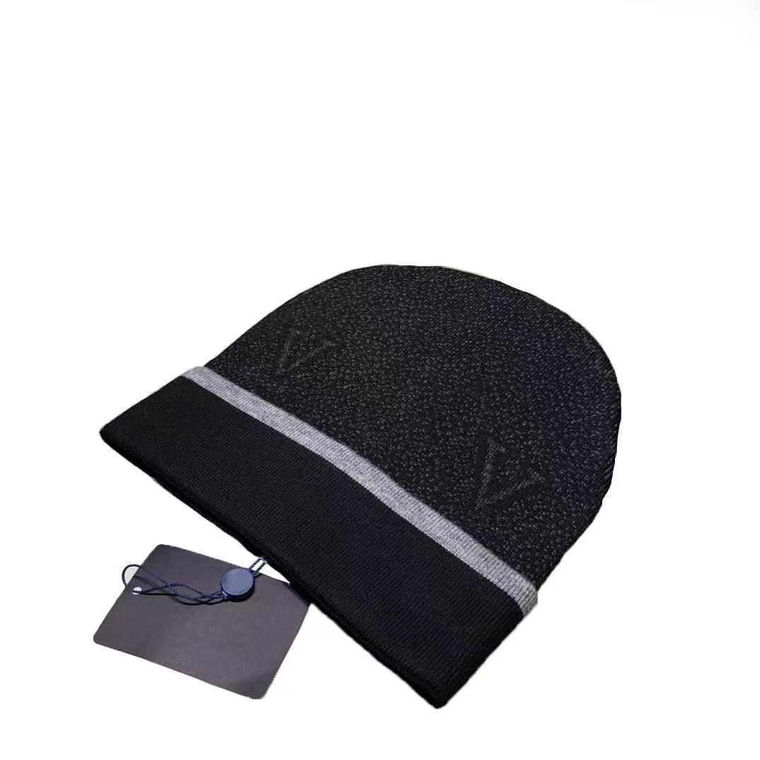 Designer Beanie for Men and Women Fall/Winter Bonnet Letter Print Hats Winter Thermal Knit Beanie Brand Bonnet Skull Winter Hat Ski beanie Christmas Gift