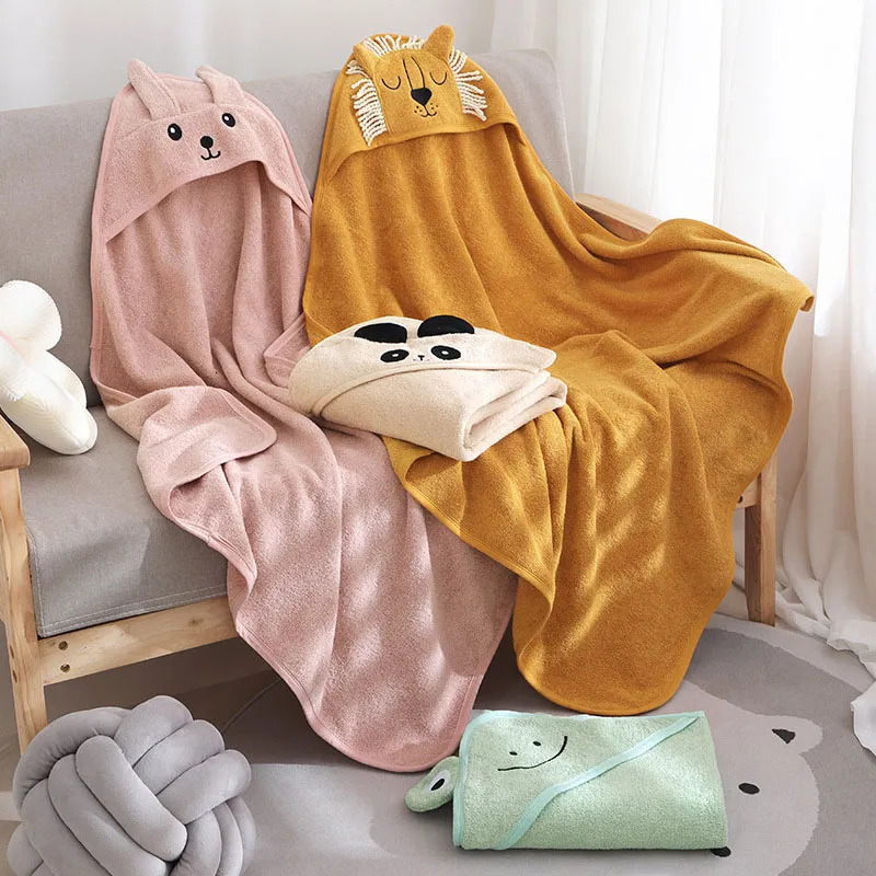 Towels Robes Unisex Baby Bathrobe Bath Towel Flannel Cloak Cartoon Boy Girl Ultra-Soft Hooded Spa Robe born Cover-Up Baby Shower Gift 231007