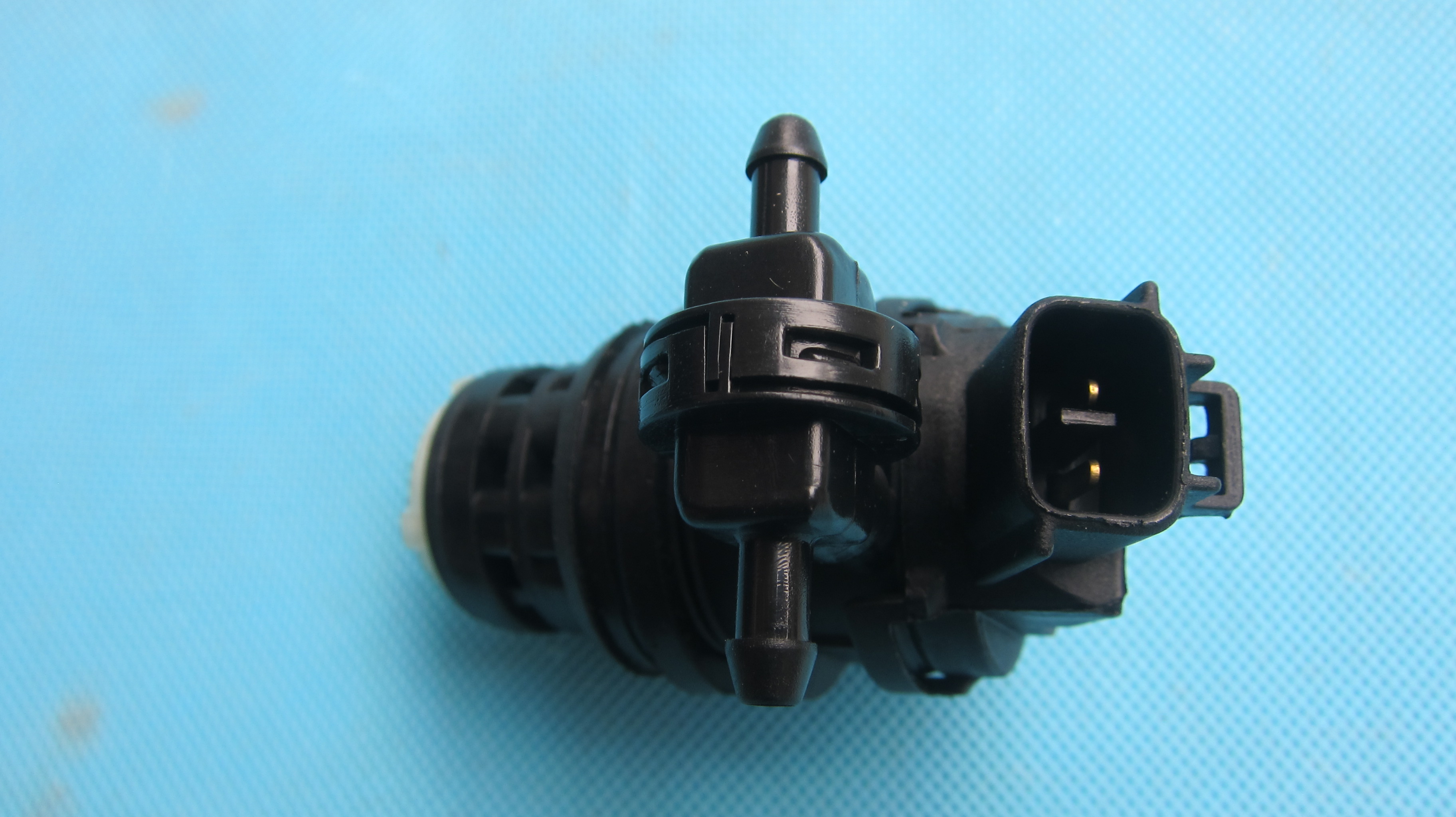 washer tank pump windshield water spray motor for MAZDA CX5 CX4 MAZDA 5 BBP1-67-482