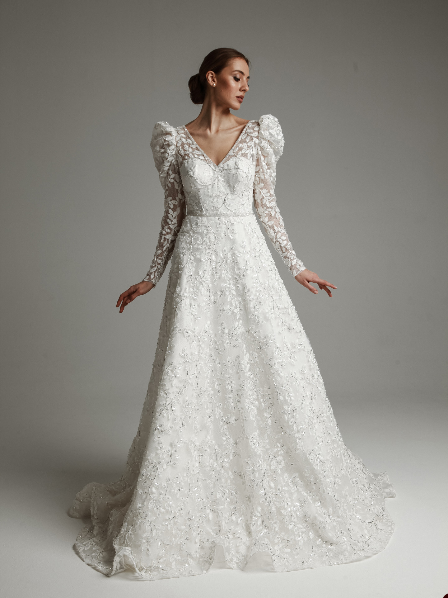Gorgeous Lace Appliques A Line Wedding Dress V Neck Puffy Long Sleeve Illusion Back Vestido De Novia Bridal Gowns