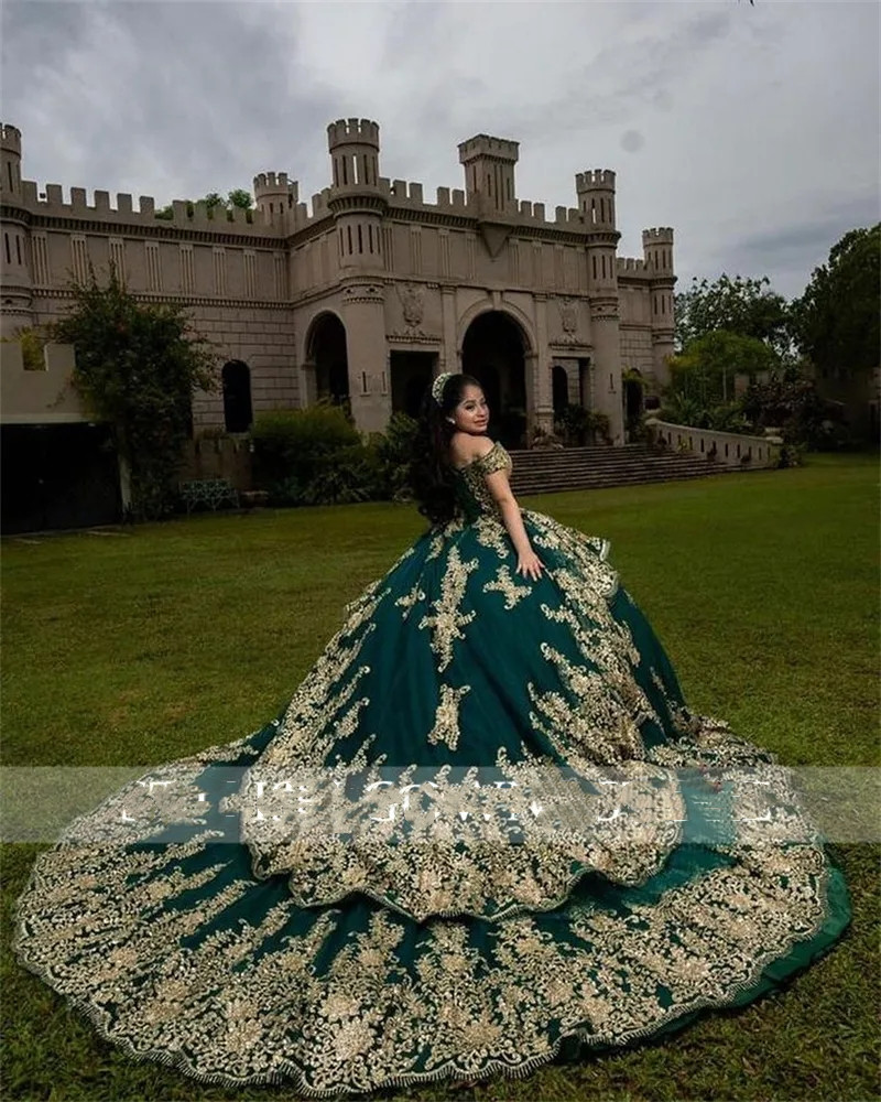 Princess Green Quinceanera Dresses Gold Sequin Appliques Ball Gown Birthday Gowns Off The Shoulder Lace-Up Sweet 16 Dress