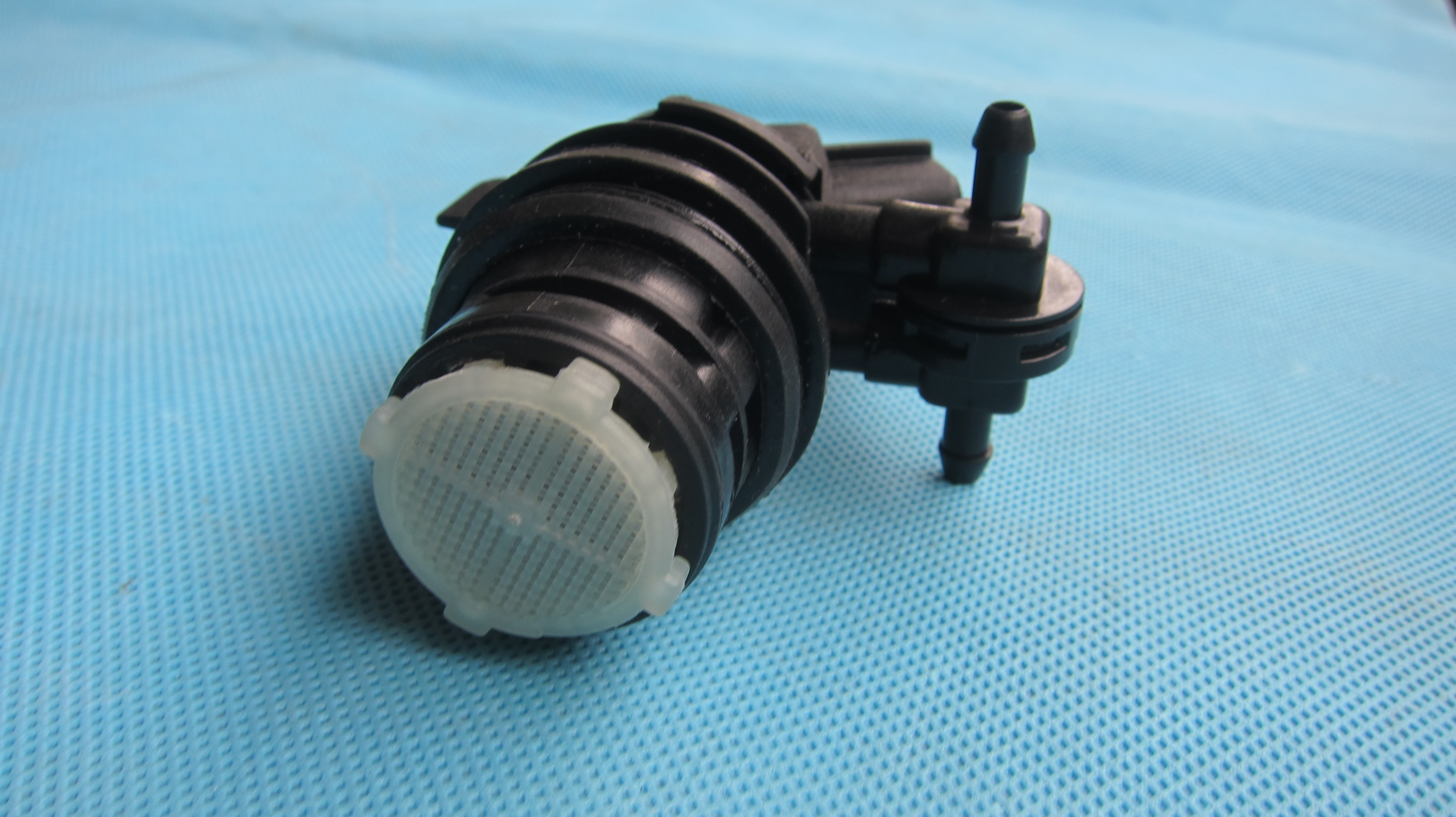 washer tank pump windshield water spray motor for MAZDA CX5 CX4 MAZDA 5 BBP1-67-482