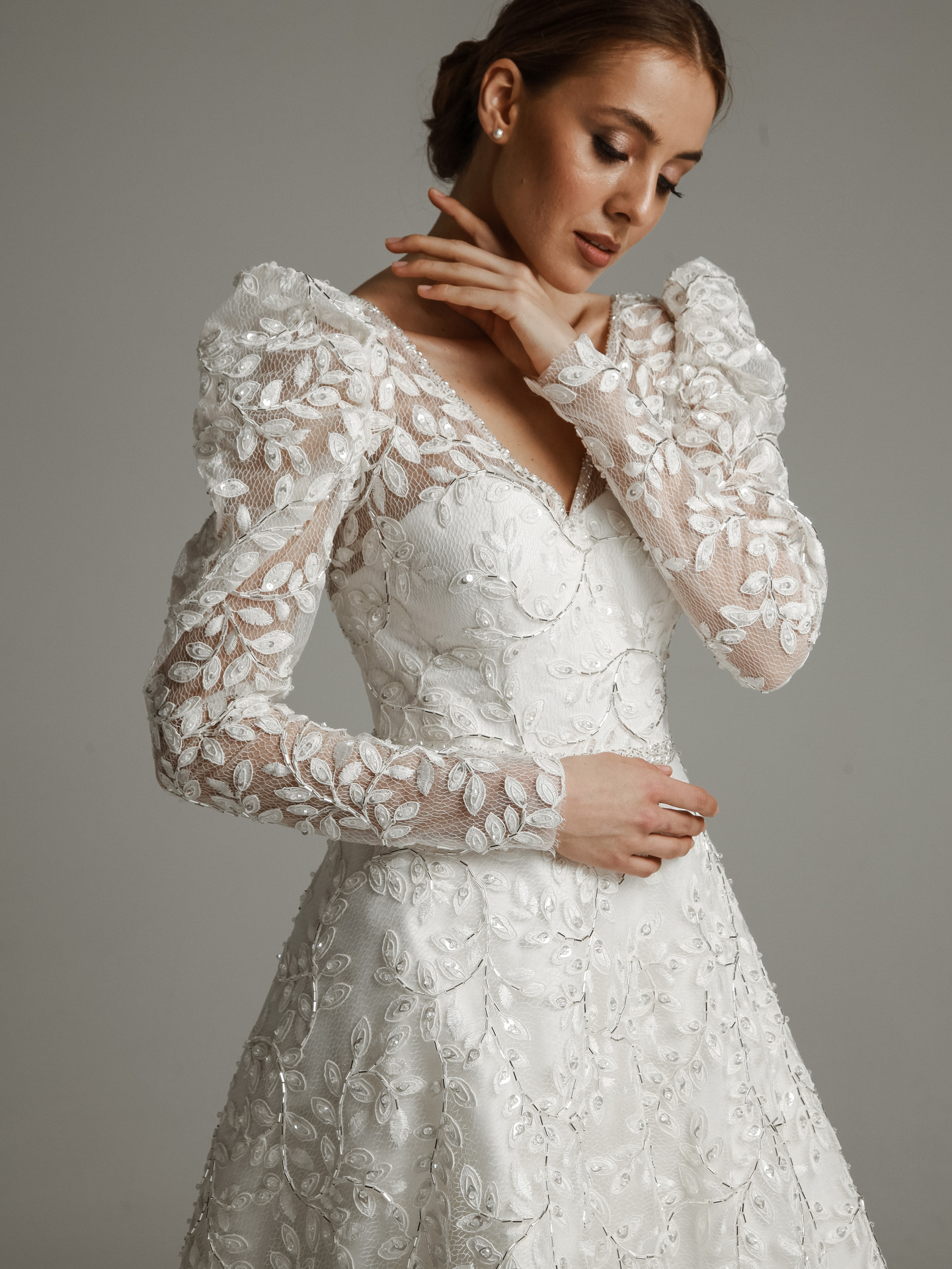 Gorgeous Lace Appliques A Line Wedding Dress V Neck Puffy Long Sleeve Illusion Back Vestido De Novia Bridal Gowns